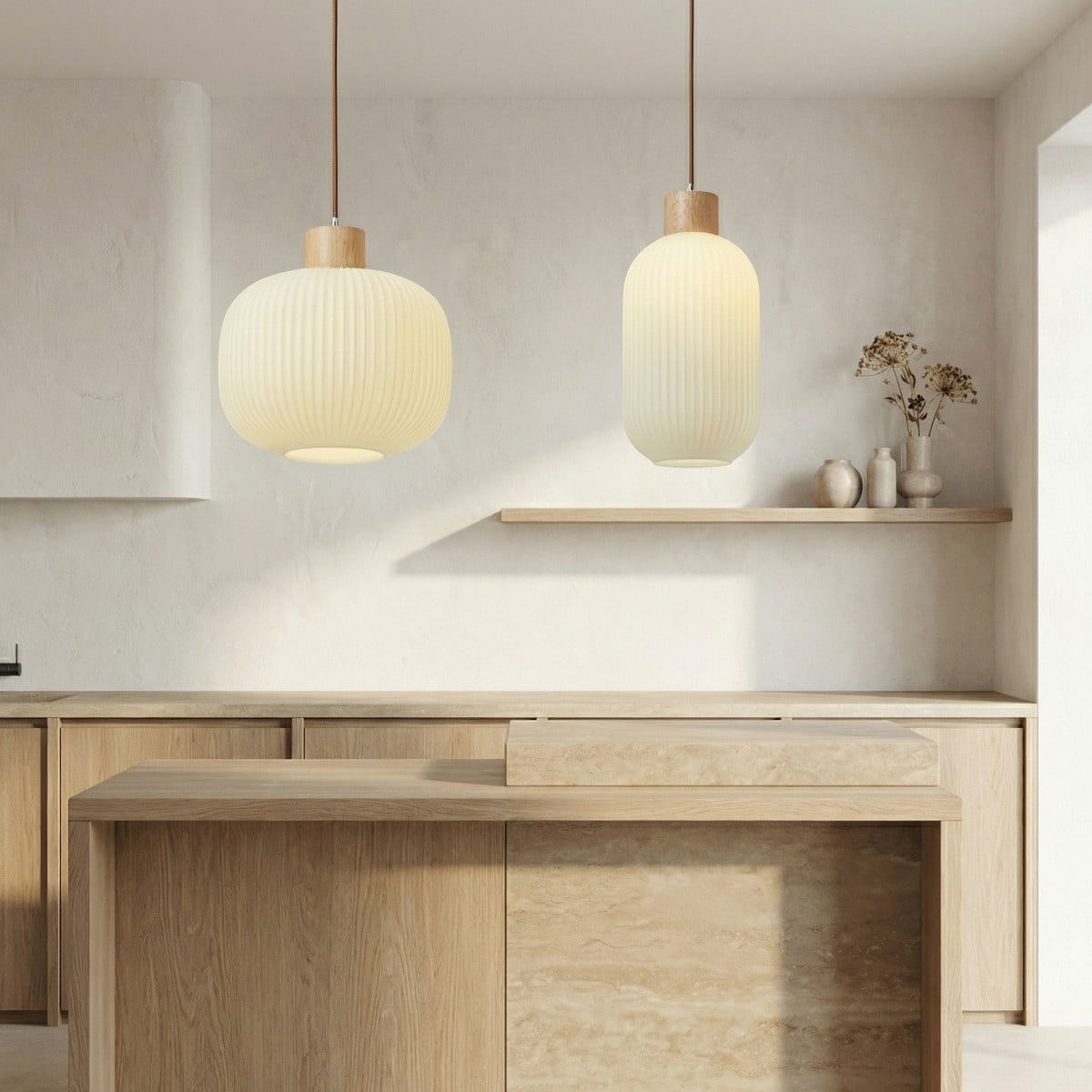 Suspension japandi en verre et bois ambiance zen, luminaire au design japandi