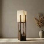 Lampadaire Japandi design épuré en bois et tissu beige, luminaire au design japandi