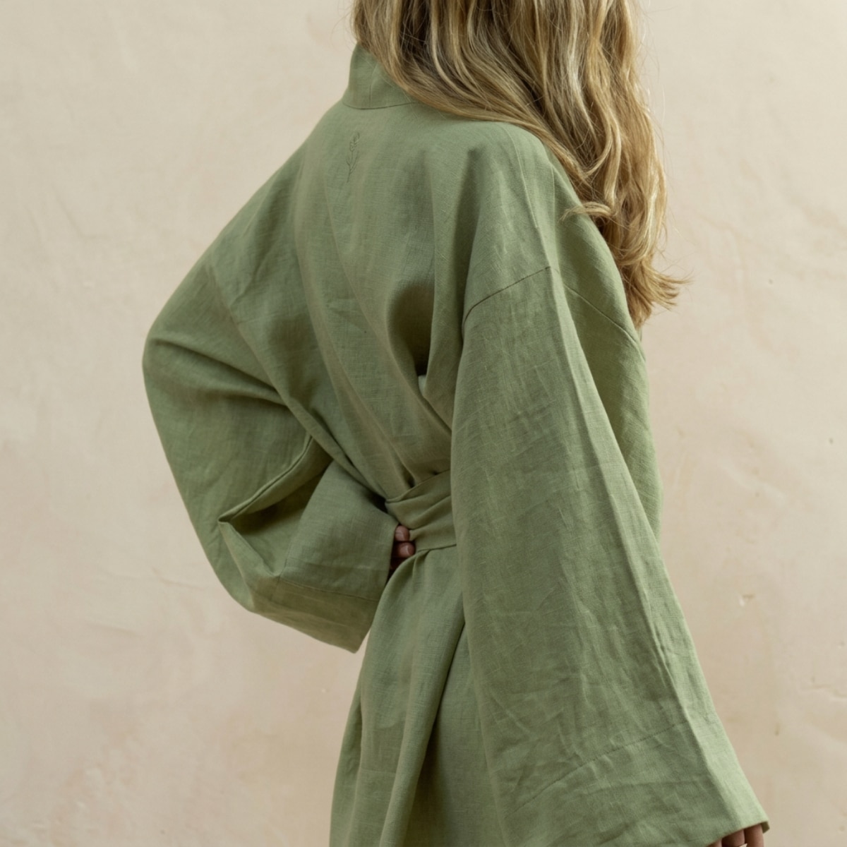 Kimono pour femme façon robe courte en coton et lin, kimono japonais porté de face