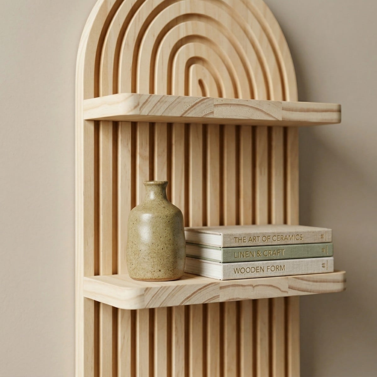 Étagère Japandi bois naturel design épuré — style japandi