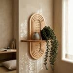 Étagère Japandi en rotin et bois clair — style japandi