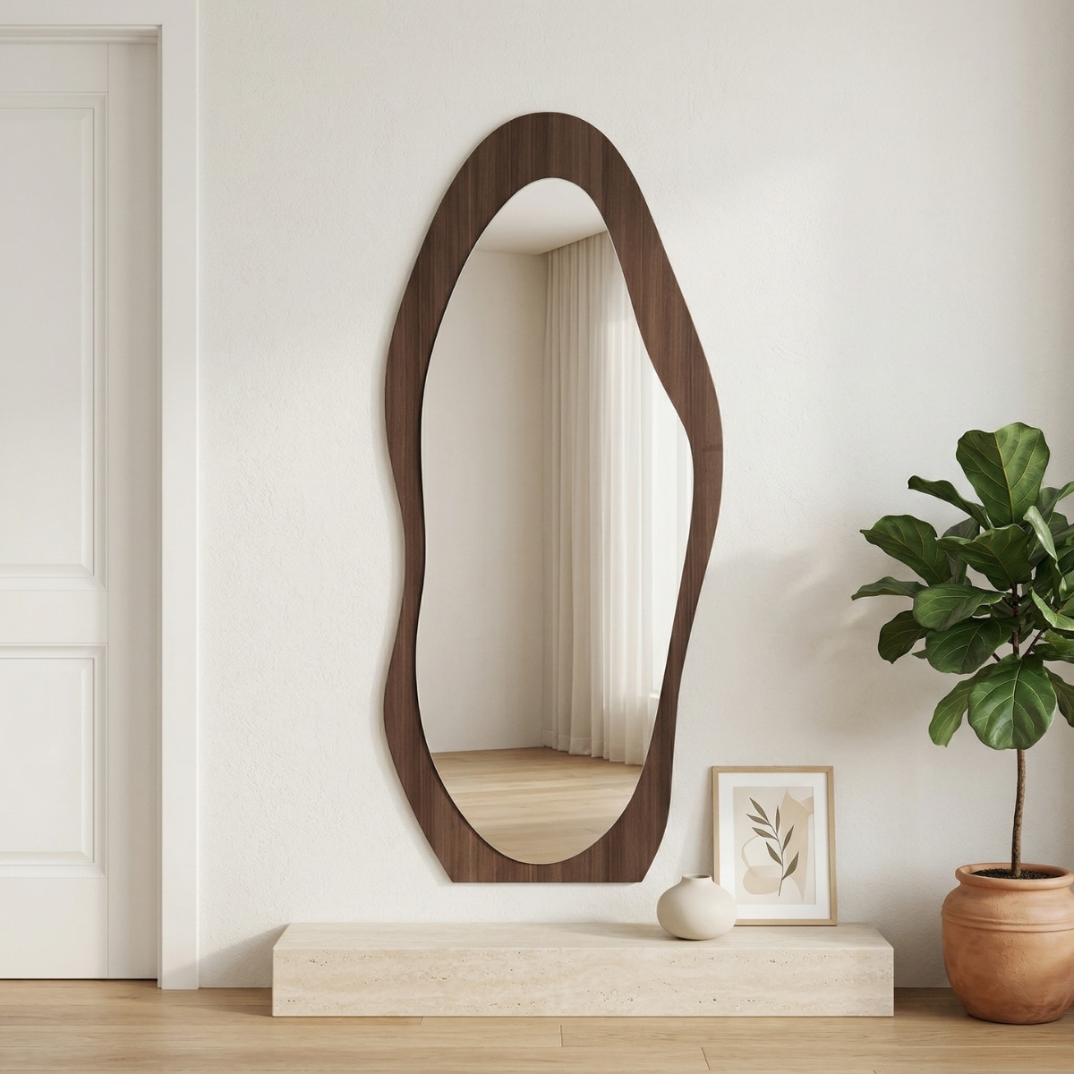Miroir japandi décoratif de forme organique style boisé, décoration d'intérieur style japandi