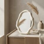 Petit miroir japandi wabi-sabi forme organique — style japandi