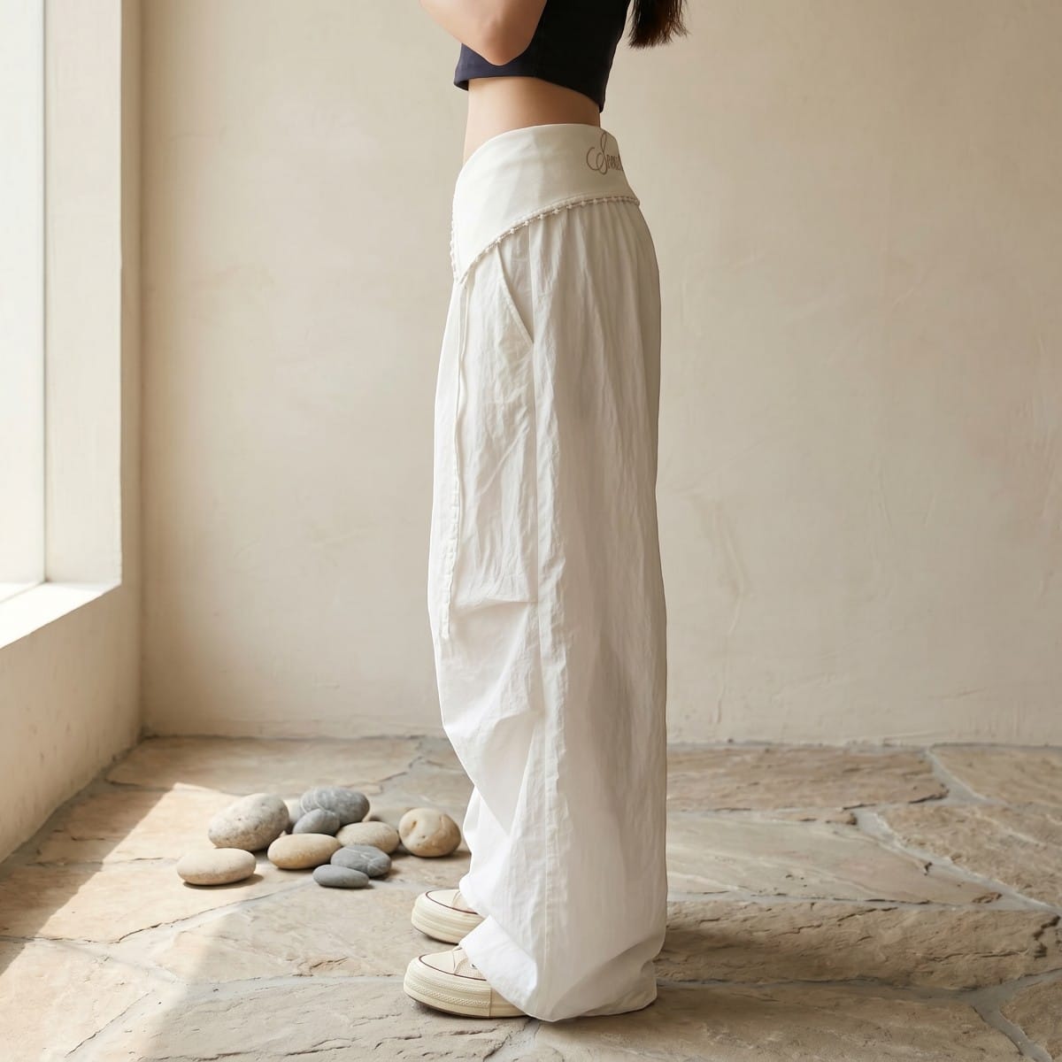 Pantalon parachute femme taille basse Y2K — style japandi