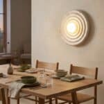 Applique murale ronde Japandi effet ondulé en résine, luminaire au design japandi