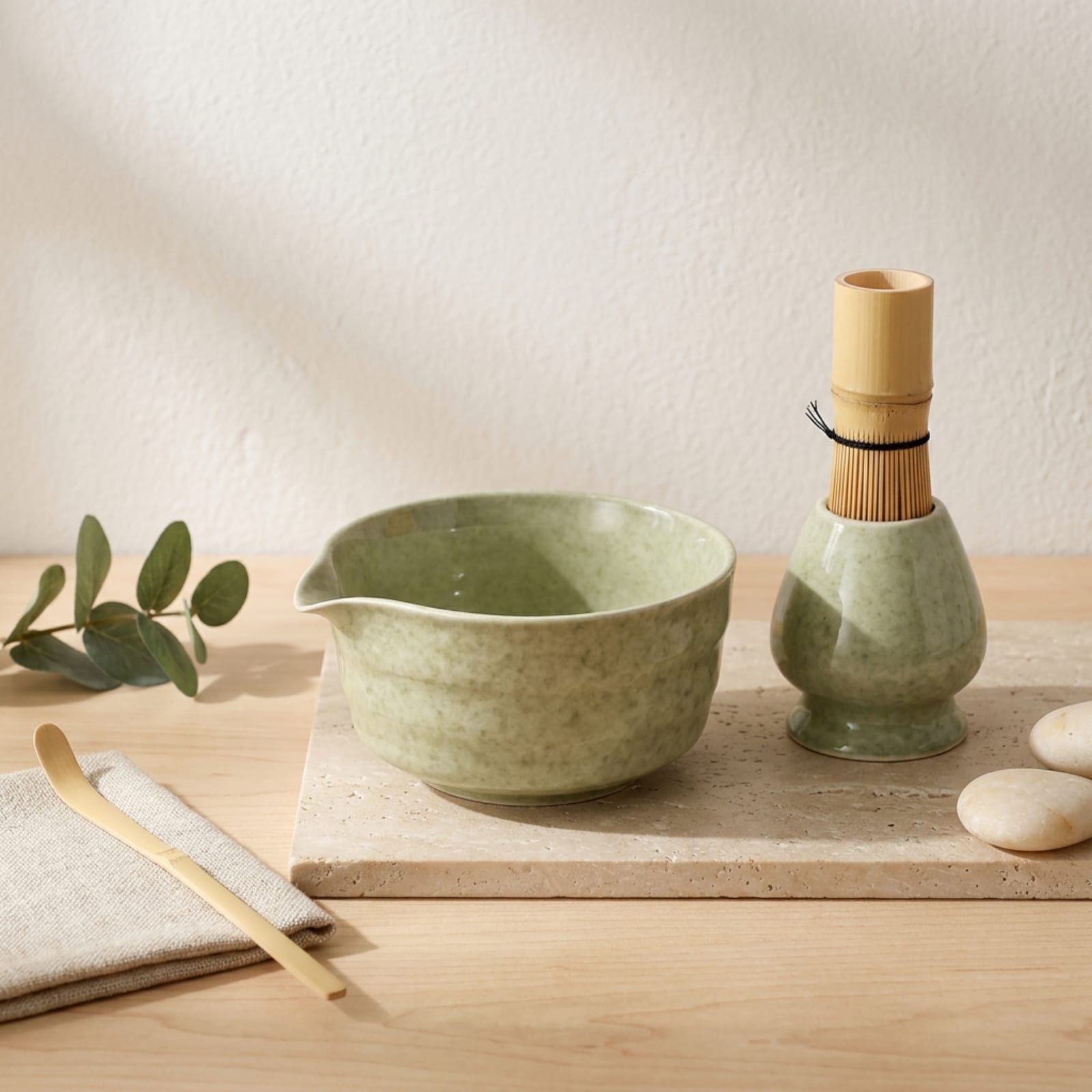 Bol japonais pour matcha en céramique verte, décoration d'intérieur style japandi