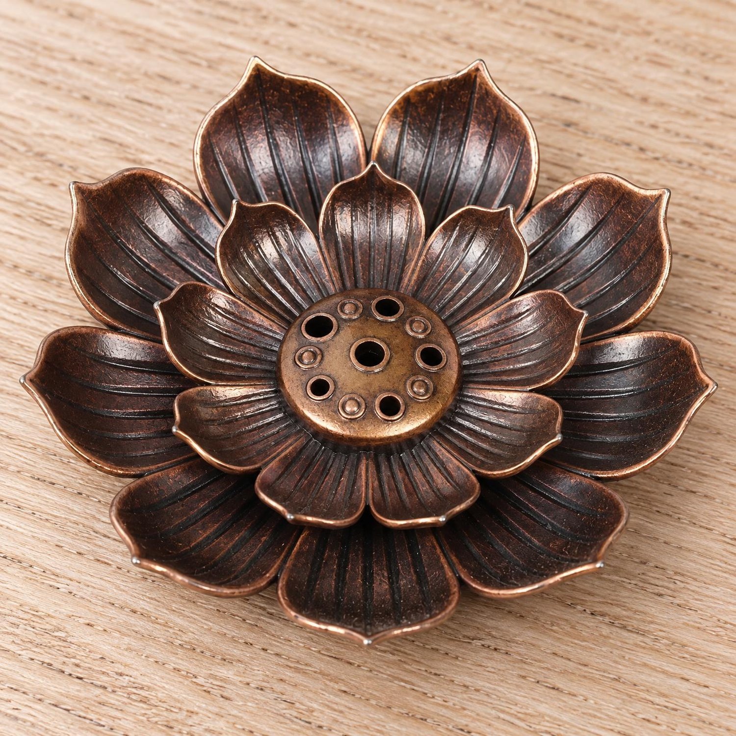 IMG_09_16_porte_encens_japonais_alliage_forme_lotus_3.jpg